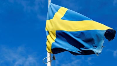 Sverige hægter sig på Danmark i spørgsmålet om at sagsøge EU omkring mindsteløn.