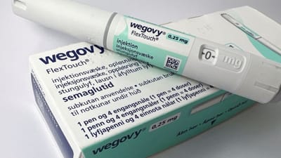 Den billigste dosis af v&aelig;gttabsmidlet Wegovy, som mange danskere har taget til sig, koster i &oslash;jeblikket 1.318,25 kroner if&oslash;lge medicinpriser.dk.