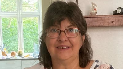 Diana Boysen har arbejdet for EE Reng&oslash;ring i 21 &aring;r. Hun havde aldrig forventet, at hun ville f&aring; en gratis fridag af sin chef, efter regeringen fjernede Store Bededag. Men det fik hun. Og valgte at fejre det sammen med chefen.