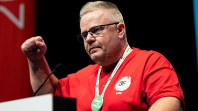 - Det er positivt, at arbejdsgiverne gerne vil hj&aelig;lpe os. Men det er negativt, hvis man begynder at se ned p&aring; dem, der er anderledes eller ikke inden for normen af sundhed, siger lastbilchauff&oslash;r Emil Hansen. 