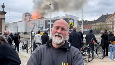 S&oslash;rgeligt og trist, siger stilladsarbejdere om branden i B&oslash;rsen.