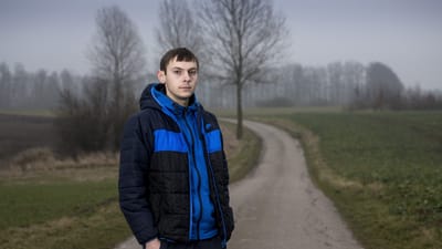 - Jeg f&oslash;ler mig som en tredjerangsborger, siger den 26-&aring;rige ukrainer Oleksii Naboka, der har arbejdet som fodermester hos en dansk landmand.