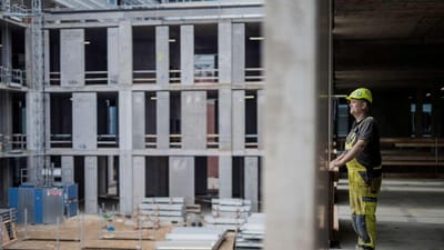 Sjakbajsen Jesper Hansen har i alt haft 91 betonarbejdere igennem sit sjak p&aring; sygehusbyggeriet i Aalborg.