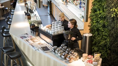 Hver femte l&oslash;nmodtager i restauranter og barer har oplevet diskrimination eller d&aring;rlig behandling inden for et &aring;r. 