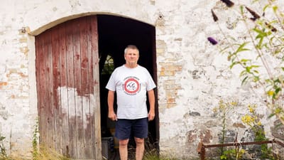 - Det giver da fornyet h&aring;b om seniorpension, siger den 61-&aring;rige murer Brian Olsen om kritikken fra Ankestyrelsen.