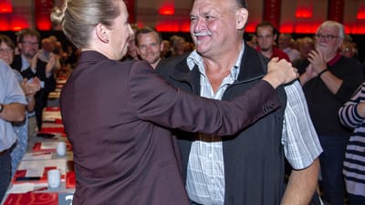 Arne Juhl er glad for, at forringelserne af seniorpensionen er taget af bordet. For selvom Arne-pensionen ville f&aring; et lille l&oslash;ft if&oslash;lge regeringens planer om at sl&aring; de to ordninger sammen, s&aring; var forringelserne af seniorpensionen langt v&aelig;rre, synes han.