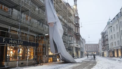 Mange h&aring;ndv&aelig;rkere blev sendt hjem, fordi de ikke kunne komme i jorden eller bruge materialer p&aring; grund af frosten. Det viser tal fra 3F. 