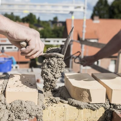 Is&aelig;r ufagl&aelig;rte og fagl&aelig;rte seniorer kommer i job.