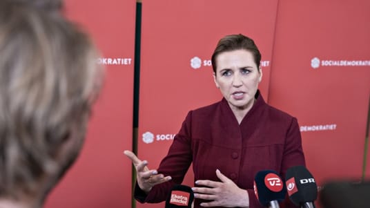 Mette Frederiksen har genstartet debatten om danskernes pensionsalder..