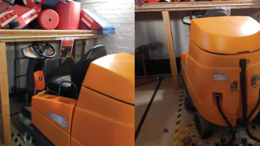 Det var her, at den 22-&aring;rige kvinde blev fundet fastklemt mellem en hylde med en metalstang og den gulvvaskmaskine, som hun skulle parkere.