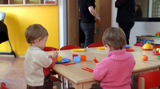 Kommunerne vil i &aring;r bruge 93,1 milliarder kroner til folkeskolen, b&oslash;rnepasning samt b&oslash;rn og unge med s&aelig;rlige behov.