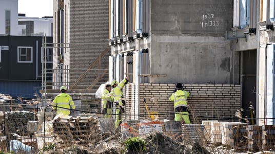 Seniorpensionen, som blev indf&oslash;rt i 2020, st&aring;r i regeringsgrundlaget for SMV-regeringen til at blive afskaffet i sin nuv&aelig;rende form.