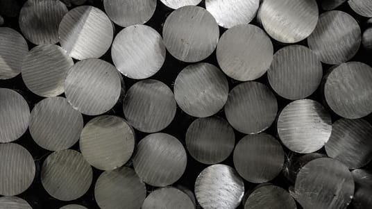 2018 h&aelig;vede USA tolden, s&aring; det blev dyrere at eksportere st&aring;l og aluminium til landet.