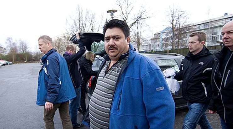 En serbisk rengøringsboss blev af landsretten dømt skyldig i en sag om grov økonomisk udnyttelse af to rumænske rengøringsfolk, der boede på hans altan i over tre år. 