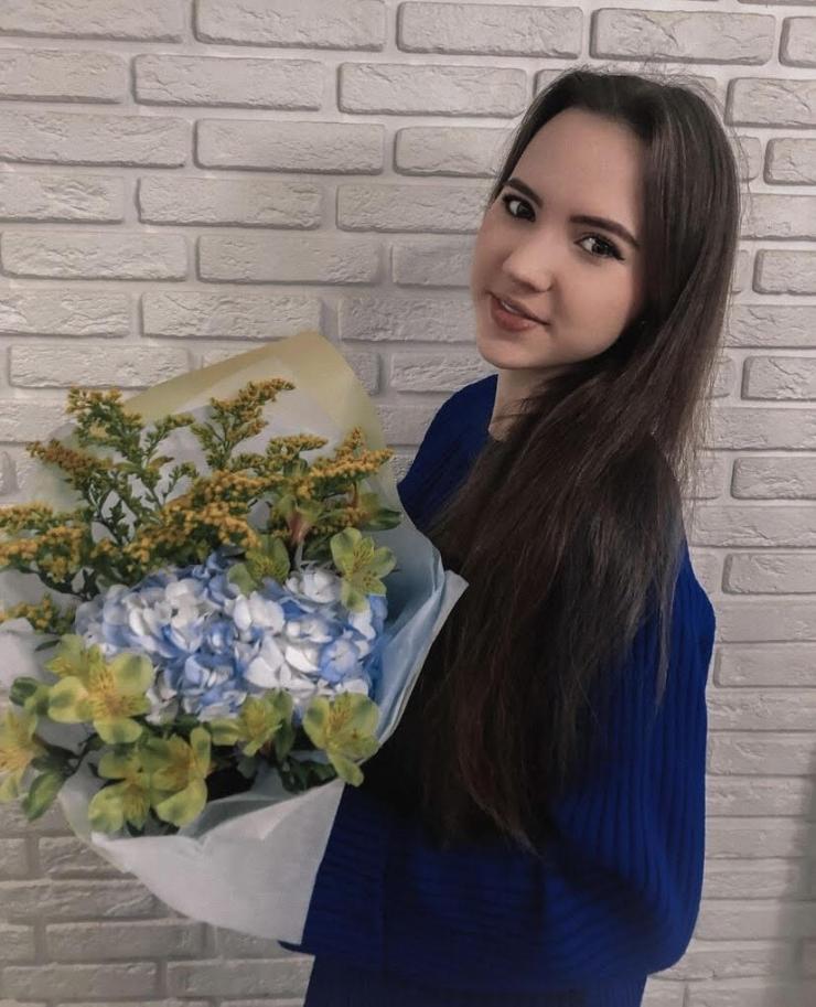 18-årige Anna Ponomarenko studerer på en skole i Wien. 