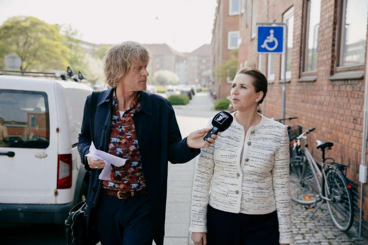 Fagbladet 3F møder statsminister Mette Frederiksen (S) i Øgadekvarteret i Aalborg. - Det er sikkert min mors tidlige opvækst her, der gør, at hun ikke lever længere, siger hun.