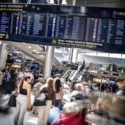 Cirka 2,4 millioner passagerer har i juli rejst via Københavns Lufthavn, viser passagertal fra lufthavnen. Det er dobbelt så mange som juli sidste år og den bedste måned under coronapandemien, siger kommerciel direktør. (Arkivfoto).