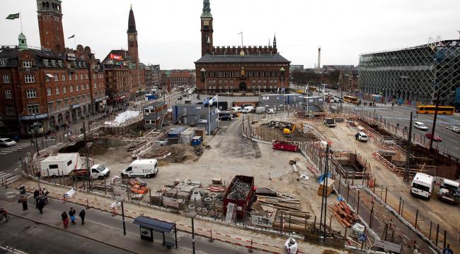 Københavns kommunes kontrolindsats undersøger de virksomheder, der laver arbejde for kommunen gennem kommunens udbud. Det skal sikre, at arbejdet foregår på ordentlige vilkår.