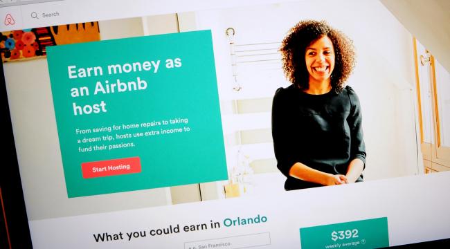 Firmaer som Airbnb skal betale den skat, de har pligt til, og det skal alle andre app-baserede firmaer også.