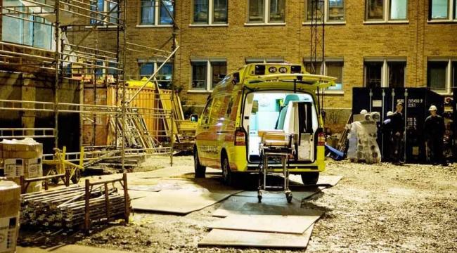 Blandt de omkomne på danske byggepladser i 2008 var en polsk arbejder, der faldt 15-18 meter ned i en uafskærmet elevatorskakt ved et byggeri på Teglholmen i København. 