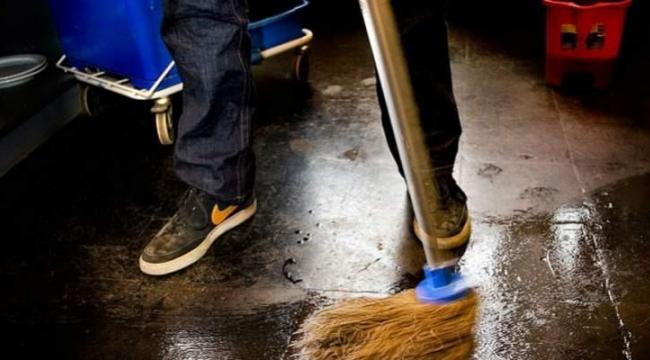 I hele 4 ud af 10 kommuner er rengøringen så dårlig, at kommunerne har forlangt bodsbetalinger af de private rengøringsvirksomheder, som står for rengøringen.