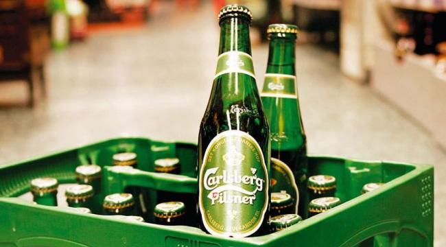 Carlsberg hyrer polakker og fyrer danskere. Imens har bryggeriet modtaget millionstøtte fra EU.