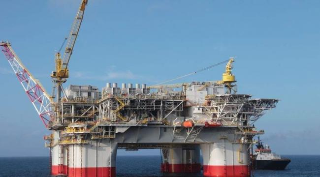 Maersk Oil har modtaget to påbud fra det britiske arbejdstilsyn på grund af problemer på olieanlæg i Nordsøen.