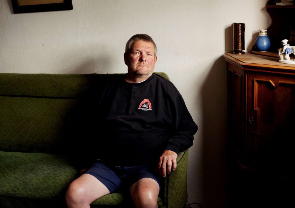 - Jeg har næsten arbejdet uafbrudt som murer, siden jeg kom i lære i 1979. Dengang tænkte man jo ikke meget på arbejdsmiljøet, siger Brian Olsen.