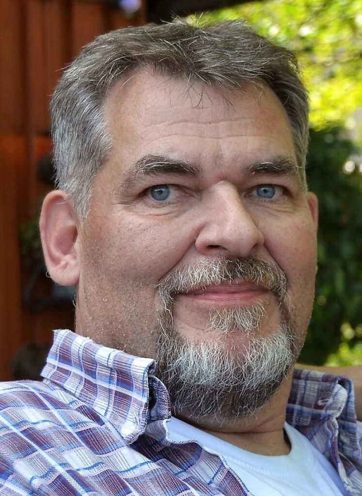 - Det var hårdt og lange arbejdsdage, siger Henrik Matthiassen om arbejdet som flexchauffør hos Møller Sæby ApS.