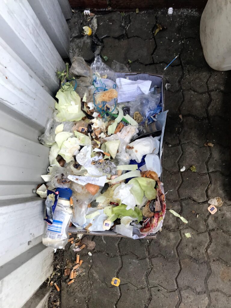 Forholdene i slumlejren var ekstremt uhumske.