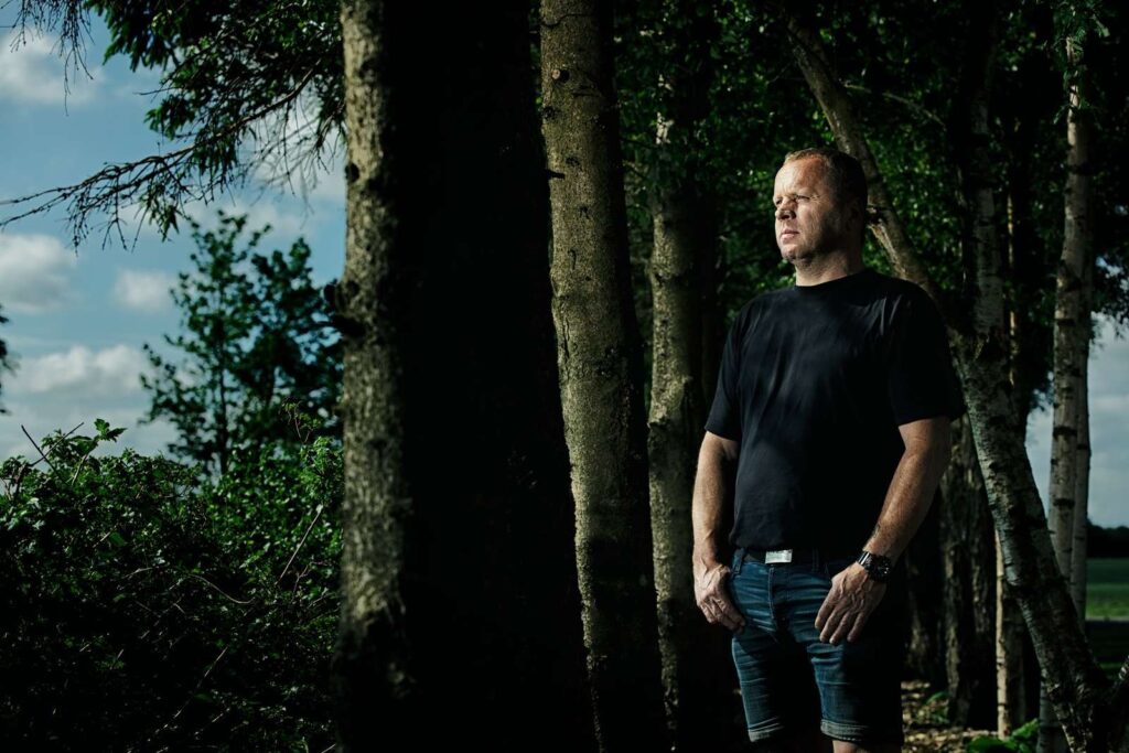 Når der er nogle, som spørger Søren Strebøl Larsen, om han ikke er glad for at få så mange penge, svarer han, at han gerne vil bytte med deres gode helbred.